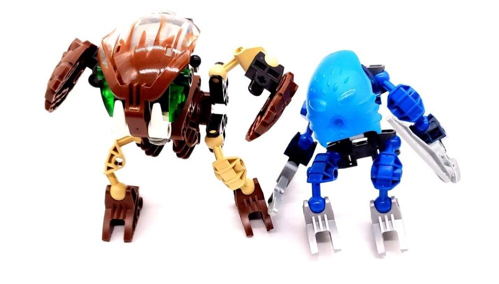 LEGO BIONICLE: Pahrak (8560) & Bionicle Dalu Vintage Lot Of 2